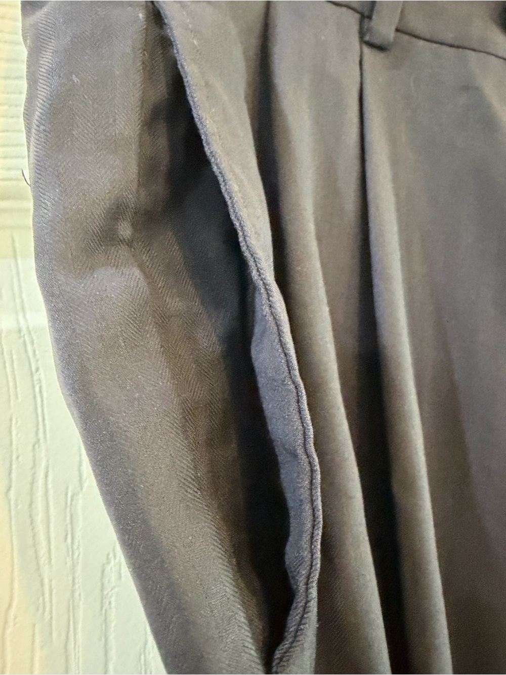 Vintage Men's Black Two-Piece Suit - Picture 9 of 10